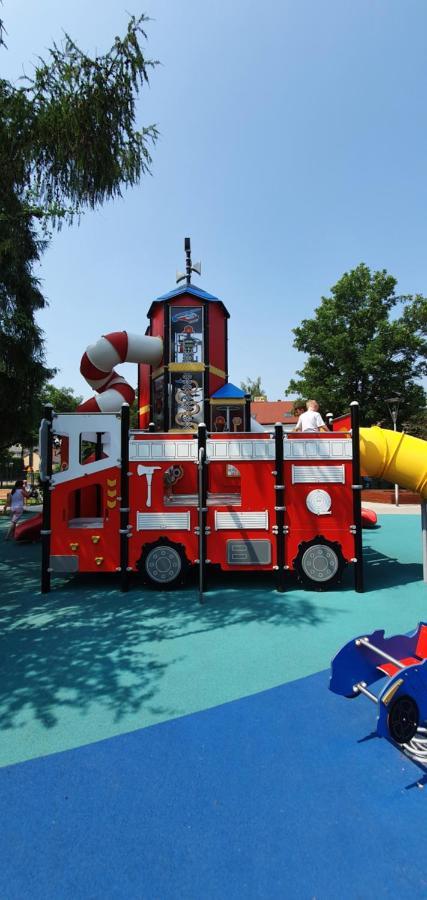 Juna2 - Nowoczesny Apartament W Centrum Z Widokiem Na Park Pruszkow Ngoại thất bức ảnh