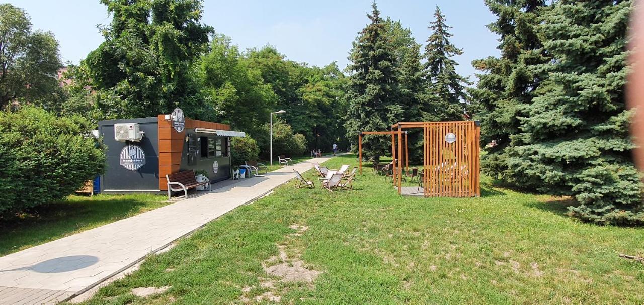 Juna2 - Nowoczesny Apartament W Centrum Z Widokiem Na Park Pruszkow Ngoại thất bức ảnh