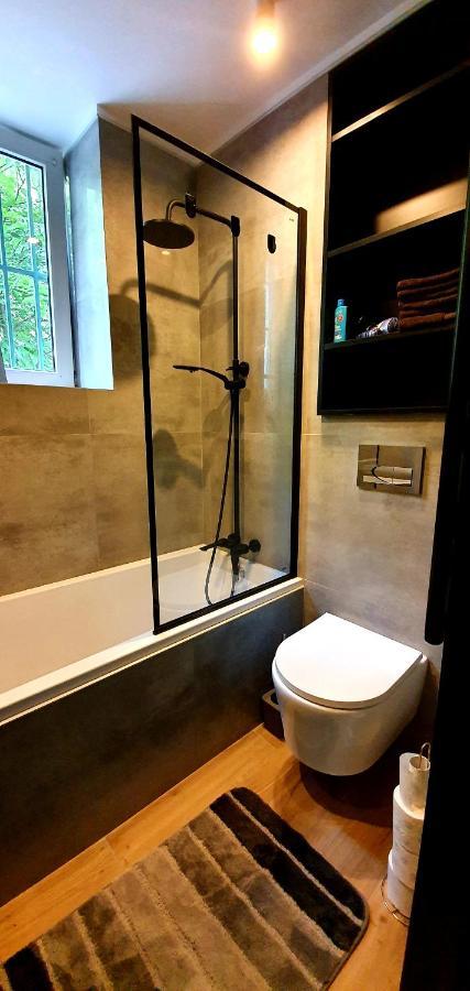 Juna2 - Nowoczesny Apartament W Centrum Z Widokiem Na Park Pruszkow Ngoại thất bức ảnh